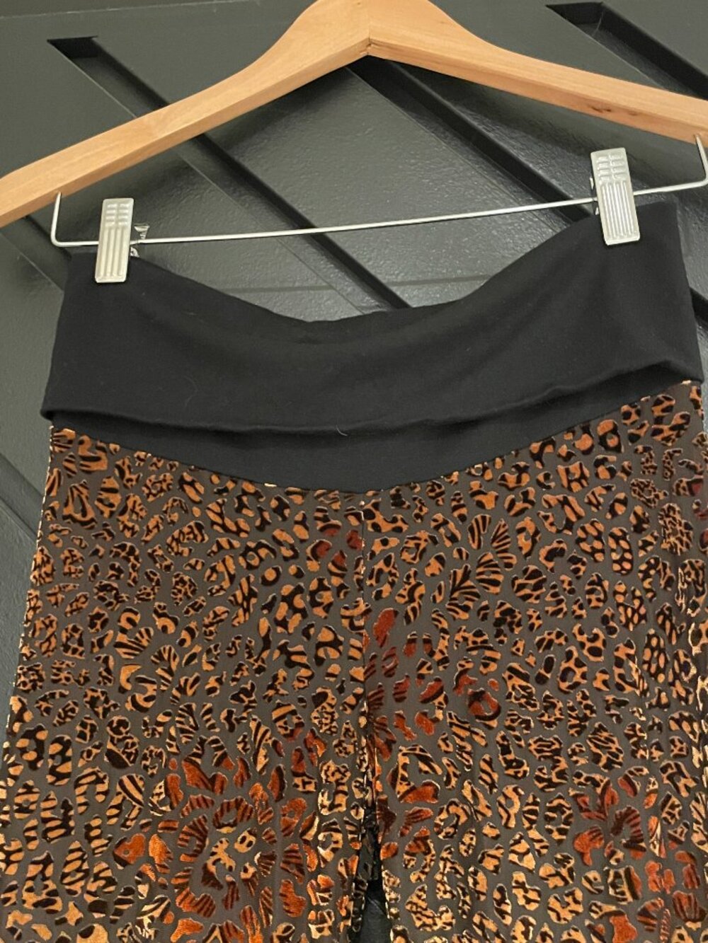 Temple Ro Burnout Velvet Bells - Picture 9 of 11